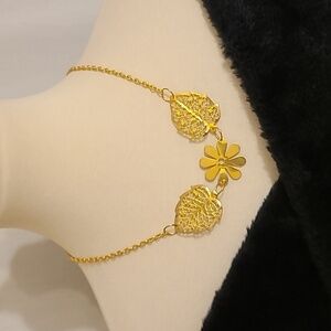 Gold Art Nouveau Leaf Design Necklace